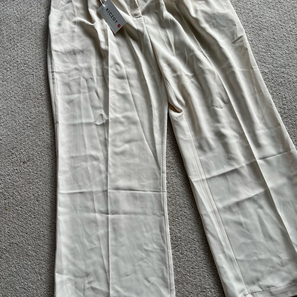 Ladies XL beige Kiczoy dress pant. - Picture 7 of 9